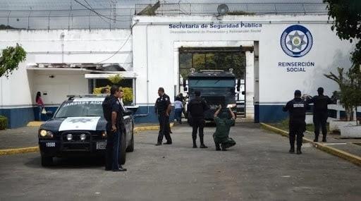 COVID-19 acecha a reos y custodios en cárceles de Veracruz