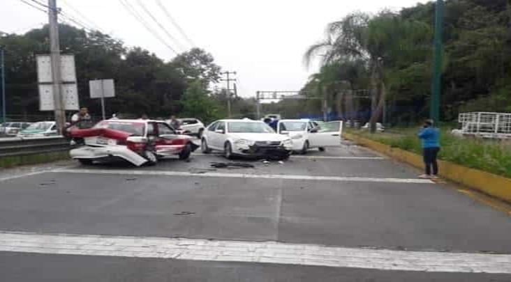 Se registra accidente en carretera estatal Xalapa-Coatepec; deja una persona herida