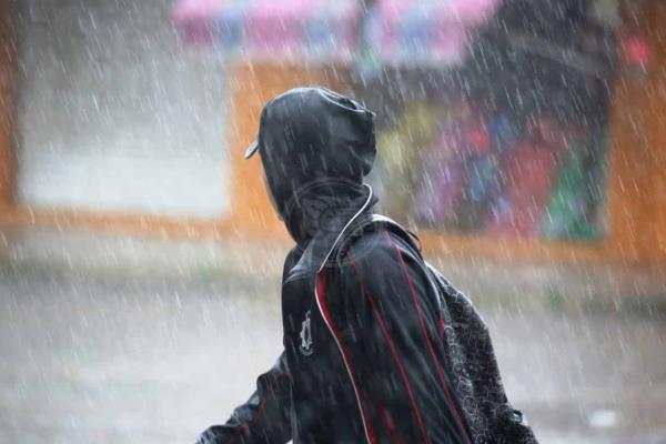 ‘Cristóbal’ se debilita; peligro mínimo para Veracruz
