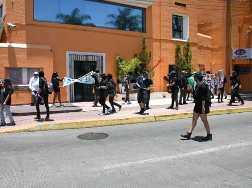 Identifican a responsables de disturbios de Xalapa; FGE a la caza