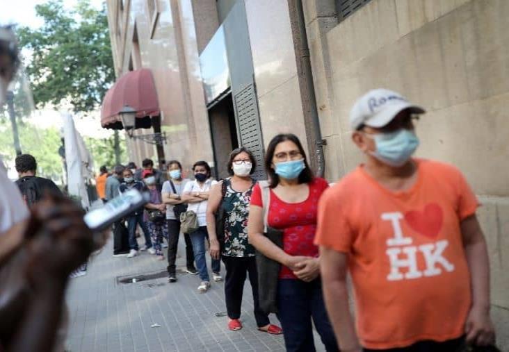España impone el cubrebocas hasta derrotar al coronavirus