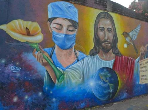 Artista urbano  pide hacer conciencia; realiza mural Covid en 18 horas