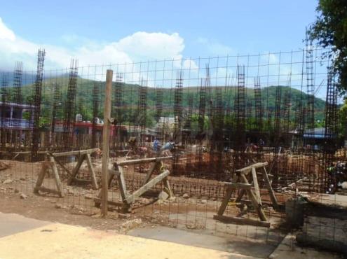 Atrasada la construcción del Mercado “Emiliano Zapata” de Pajapan
