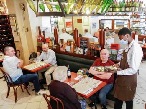 Reabren por completo todos los restaurantes en París