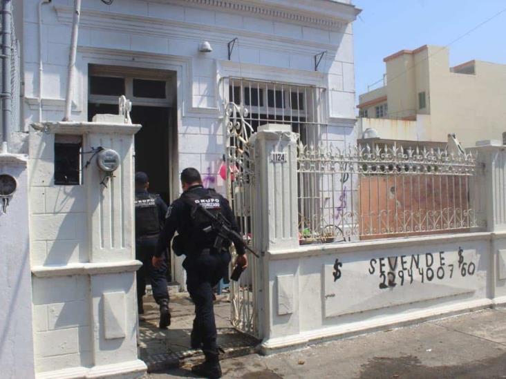 Quema de basura dentro de domicilio alerta a autoridades en calles de Veracruz