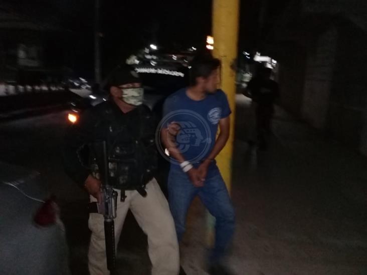 Vecinos del Fraccionamiento Santa Cruz de Soconusco a punto de linchar a ladrones