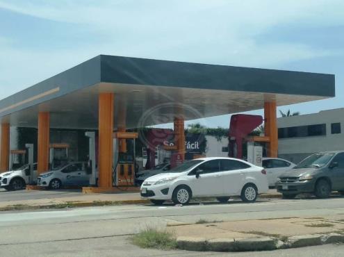 Violento atraco a gasolinera en Coatzacoalcos