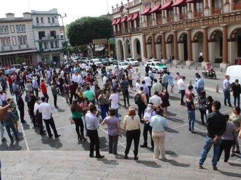 Reportan daños en hospitales, iglesias y oficinas en Veracruz tras sismo