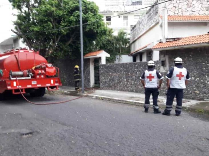 Se registra incendio en vivienda abandona en calles céntricas de Veracruz