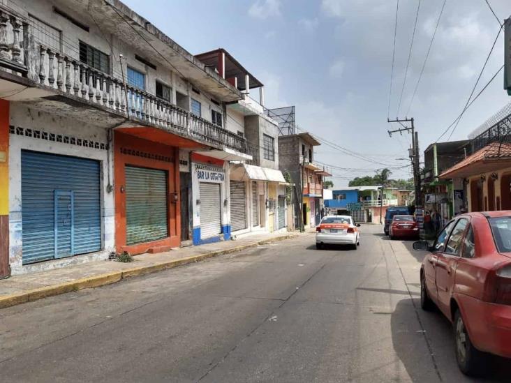 Dueños de bares en Acayucan batallan para pagar rentas