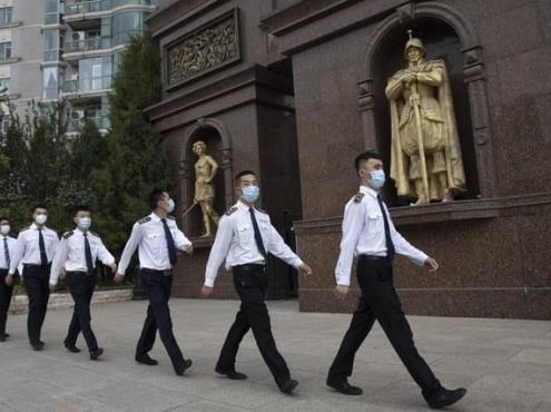 Autoriza China vacuna contra el Covid-19 para su ejército