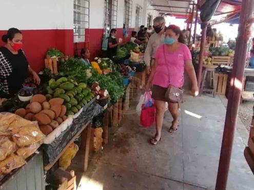Reactivan labores mercados municipales en Coatzacoalcos