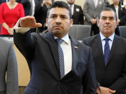 FGR investigará al fiscal de Guanajuato y AMLO respalda