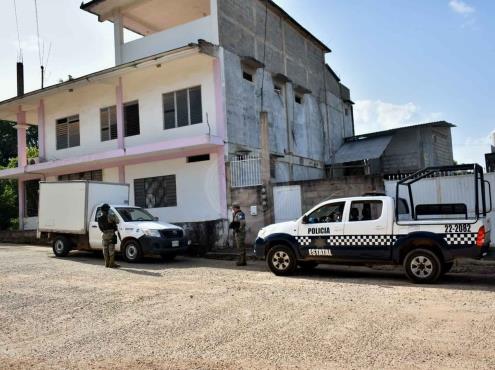 Asegura Policía Naval camioneta robada en Acayucan