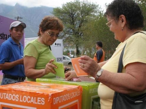 Hace 65 años nació el voto femenino en México