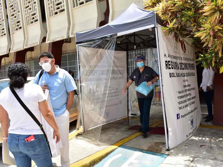 Instalan primera carpa sanitizadora en IMSS 36 de Coatzacoalcos