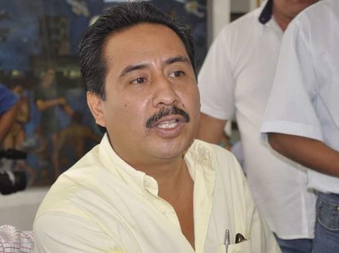 Continúan taxistas de Veracruz pidiendo apoyo al gobierno ante pandemia
