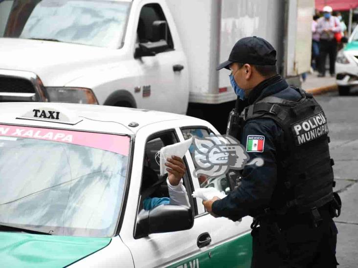 Volverían taxistas de Veracruz a pedir uso del cubrebocas a pasajeros