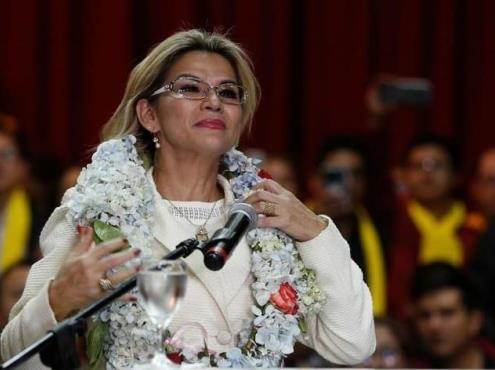 Jeanine Áñez, presidenta de facto de Bolivia, da positivo a Covid-19