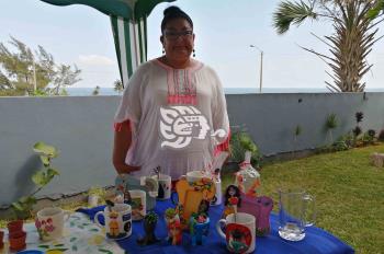 Elaborar tazas personalizadas, refugio de Malú tras la pérdida de su hijo