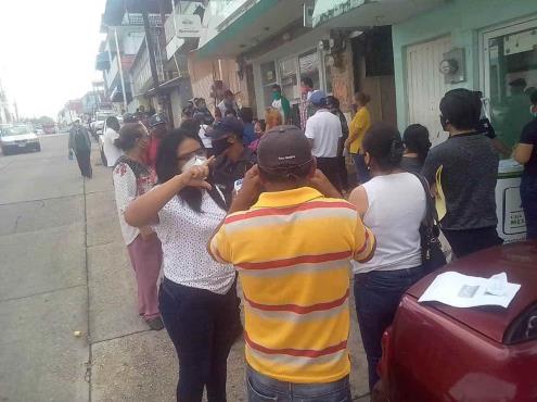 Más de 600 contagios en Minatitlán lo mantiene en semáforo rojo 