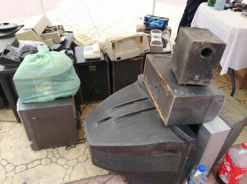 Desechos electrónicos contaminan áreas verdes en Tuxpan