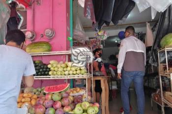 Comerciantes de Nanchital se rehúsan a cumplir medidas de salud

