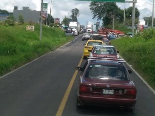 Exigen taxistas liberación de líderes en Huatusco
