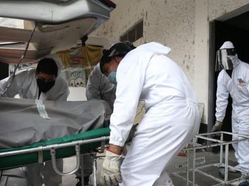 México rebasó “escenario catastrófico” de muertes por COVID-19 que pronosticó Gatell