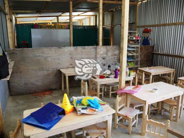 COVID-19 retrasa escrituración de escuelas en Tuxpan