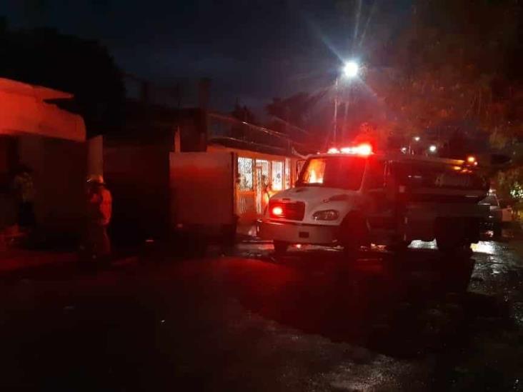 Se registra incendio al interior de una bodega en Boca del Río