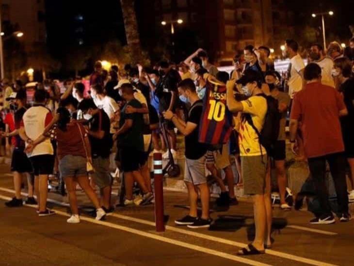 Aficionados del Barcelona dieron portazo en el Camp Nou