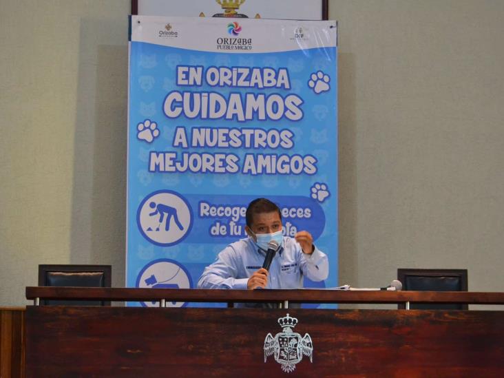 Lanzan campaña en Orizaba para cuidado de mascotas; mil 800 deambulan en la calle