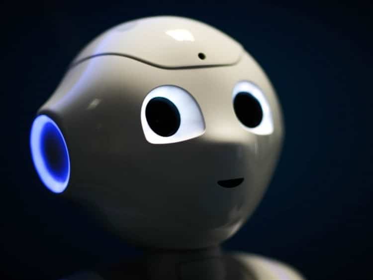 Conoce a Pepper, el robot que te recuerda usar un cubrebocas