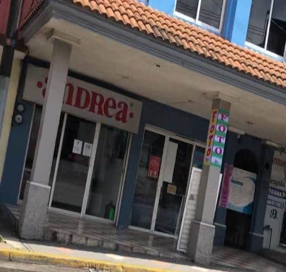 Delincuentes con armas cortas asaltan zapatería en Nogales
