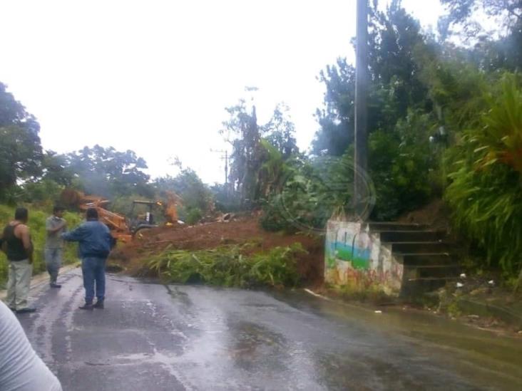 Deslave provoca cierre de la carretera Fortín-Huatusco