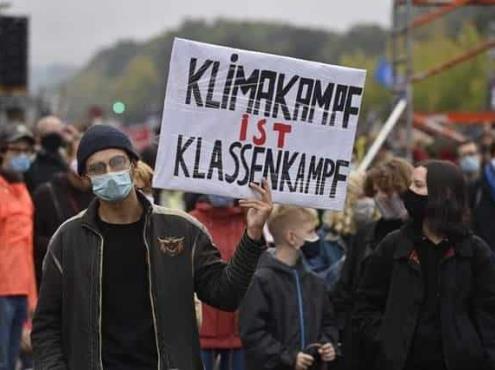 Miles protestan en Alemania en jornada por el clima