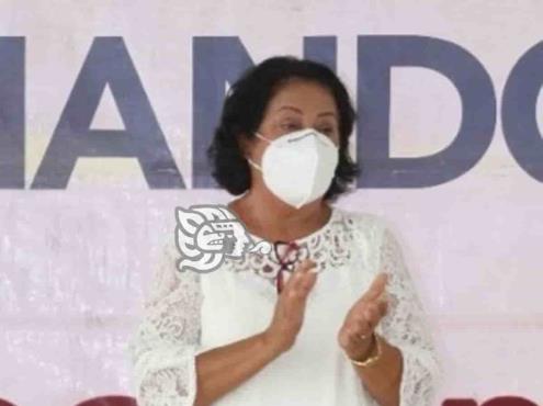 Por problemas respiratorios internan a alcaldesa de Moloacán