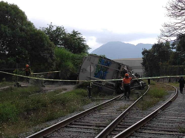 Se descarrila tren con cemento a granel en Ixtaczoquitlán