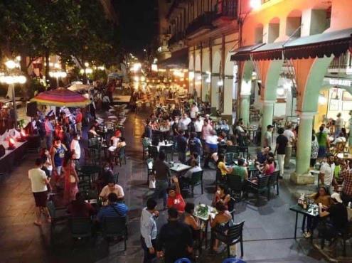 Fiesta de semáforo naranja en Portales de Veracruz