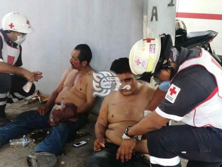 Asaltan y lesionan a dos hombres en Veracruz