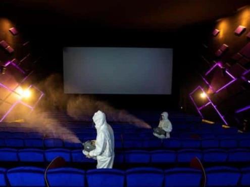 El dilema de los cines: pueden operar, pero no tienen películas que estrenar