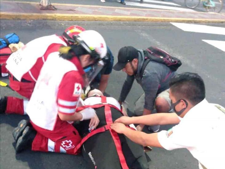 Accidente de motocicleta en Nogales deja a una mujer herida