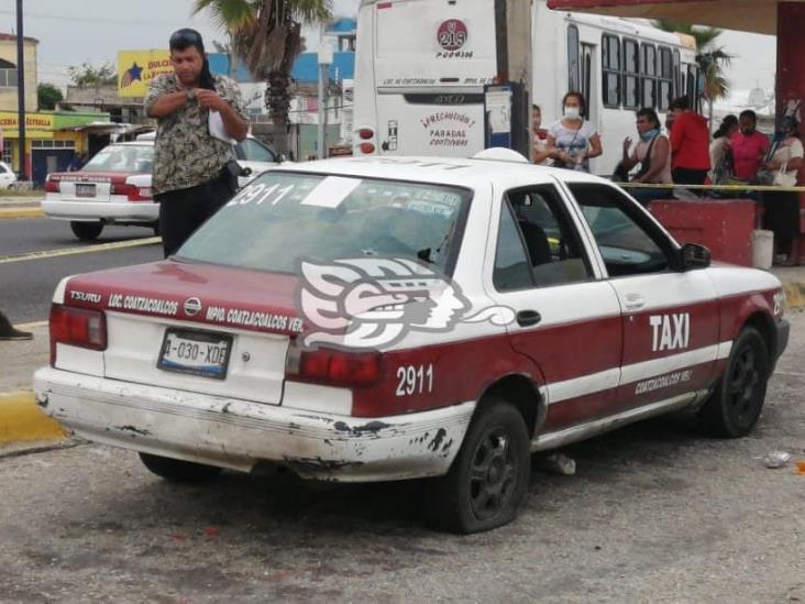Atacan a balazos al conductor del taxi 2911 en Coatzacoalcos