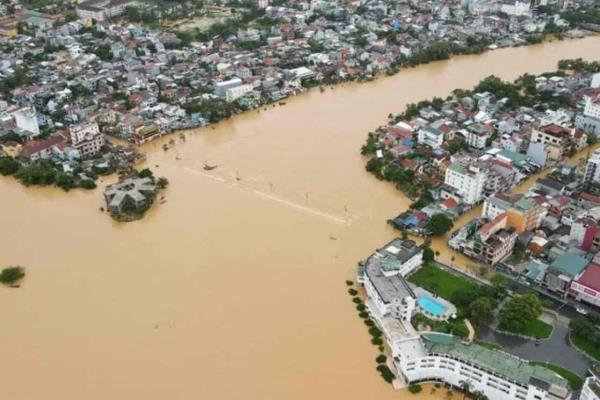 Inundaciones en Vietnam dejan 18 muertos y casi 46 mil evacuados