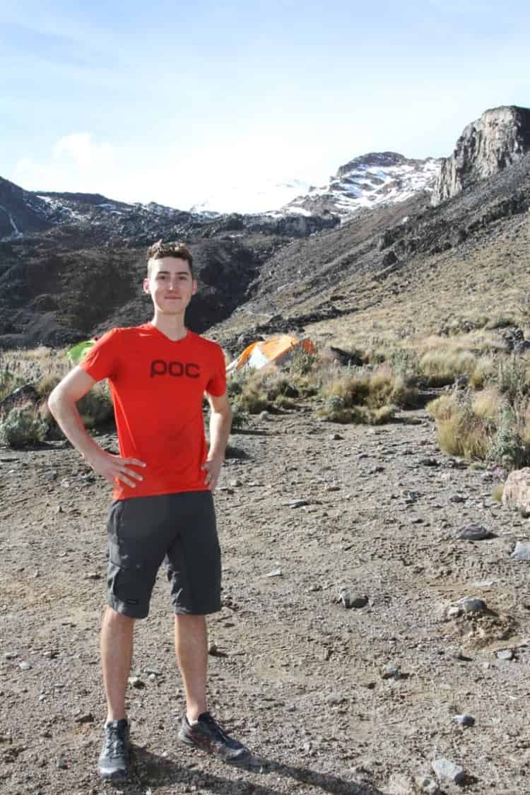 En el Pico de Orizaba, joven de NL hace de la montaña su maestra