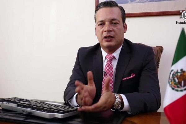 Investiga EU a diez generales mexicanos: César Gutiérrez