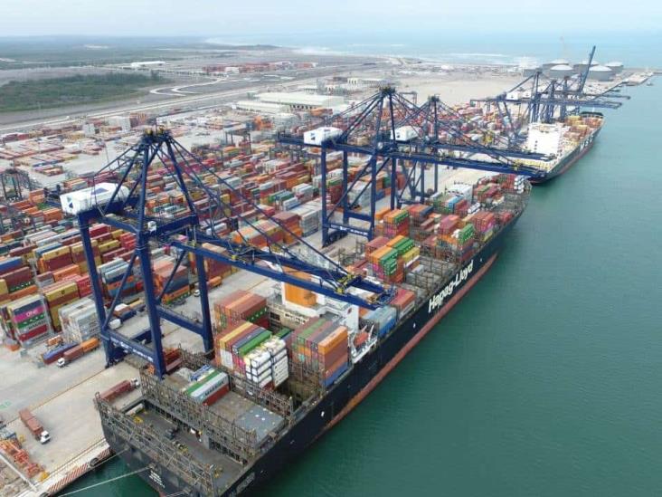Desiste AMLO de cancelar concesión del Puerto de Veracruz