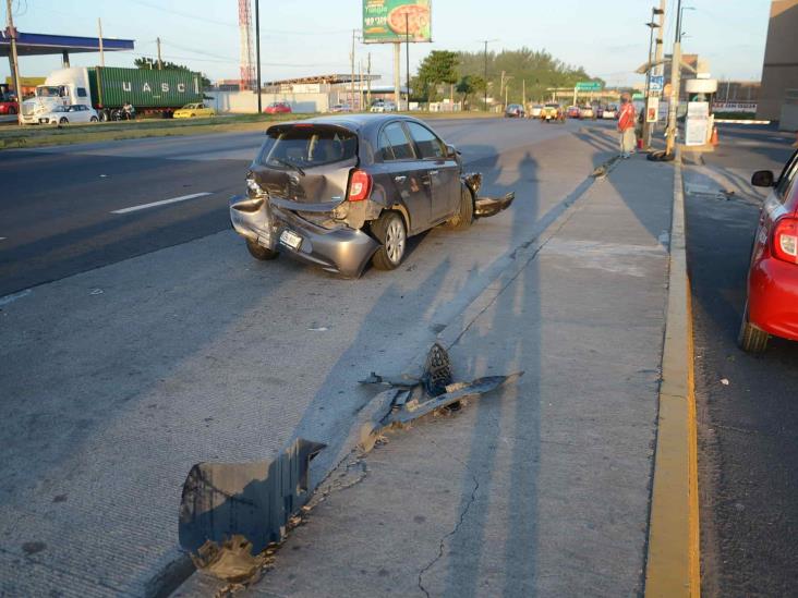 Se registra accidente en carretera federal Veracruz-Cardel; responsable se fuga