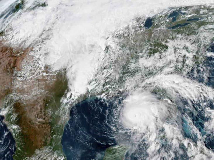 Se acerca el Atlántico a su punto máximo de ciclones: Acevedo